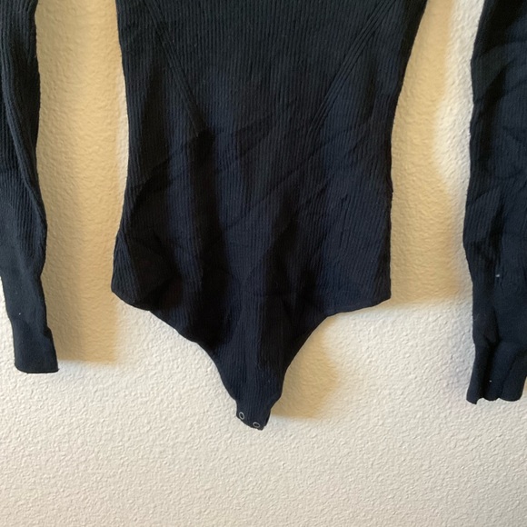 Abercrombie & Fitch long sleeve ribbed knit black body suit size M - Picture 4 of 8
